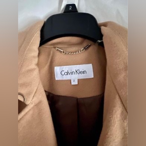 Beige Calvin Klein winter jacket. Size 2. - Picture 3 of 4